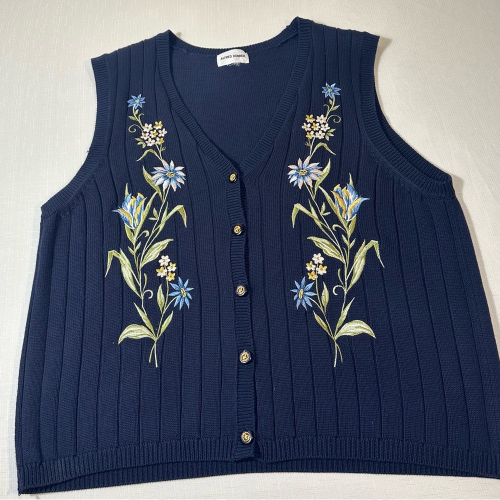 Alfred Dunner Navy Blue Floral button down Embroidered Vest